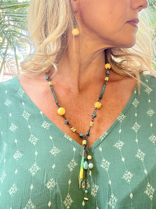 Yellow and Teal Turquoise Howlite Bronze Patina Arrow Lariat Necklace & Earrings Set