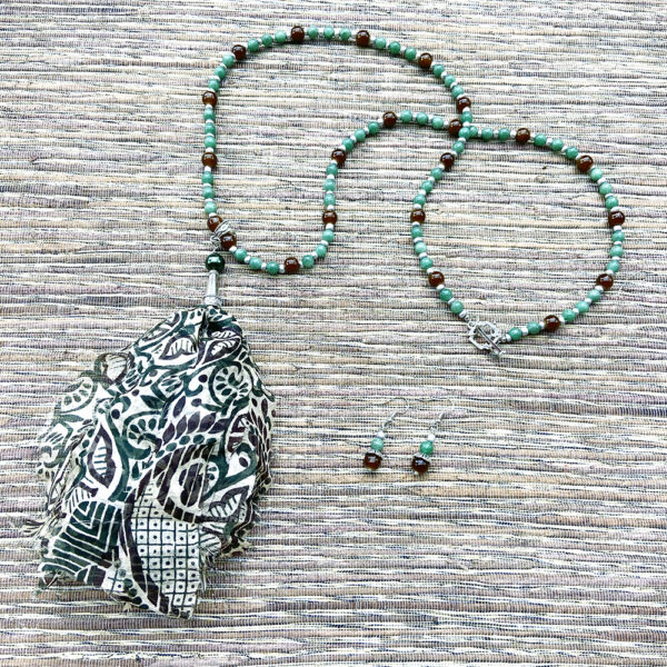 Green Jade and Brown Glass Scarf Tassel Necklace and Earrings Set